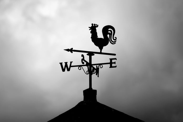 A wind weathervane, representing the direction of the jet stream